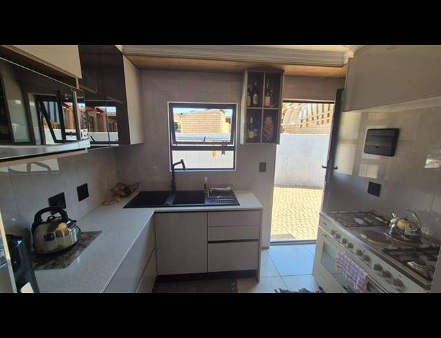 3 BEDROOM HOUSE FOR SALE IN CLARINA